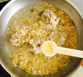 猪棒骨炖酸菜的做法步骤：9