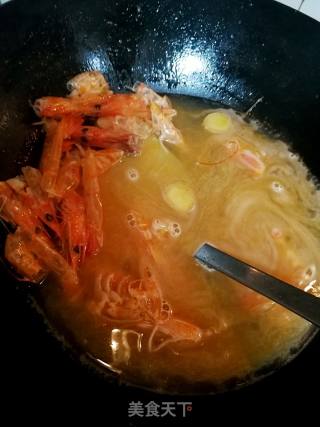 虾仁烩豆腐的做法步骤：1