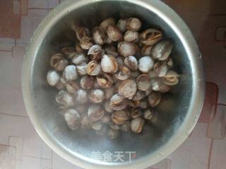 红蚶子肉拌芹菜的做法步骤：3