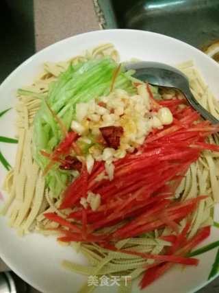 凉拌豆皮的做法步骤：1