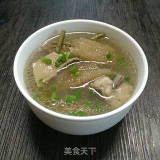 竹荪排骨汤的做法步骤：9