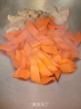 小炒三色肉片的做法步骤：3
