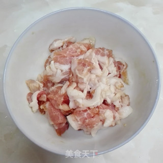 豆角炒五花肉的做法步骤：2
