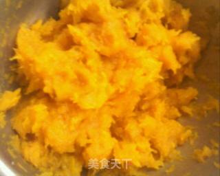 南瓜+越蔓莓 馒头的做法步骤：2