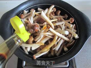 茶树菇烧鸡翅根的做法步骤：6