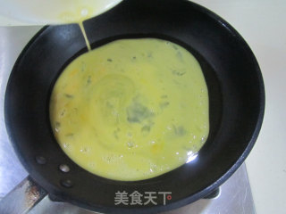 猪肚菇丝瓜炒鸡蛋的做法步骤：2