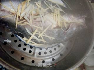 清蒸龙利鱼的做法步骤：2