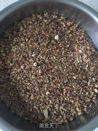 蒸月饼的做法步骤：2