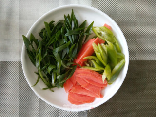 回锅肉的做法步骤：2