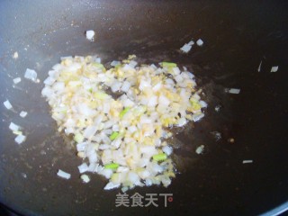 火龙果虾仁肠粉的做法步骤：9