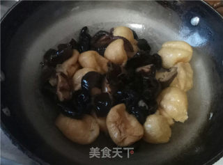 香菇油面筋的做法步骤：4