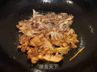 酸菜炒鸭肫的做法步骤：4