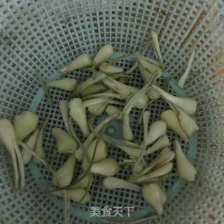 客家荞粄的做法步骤：1