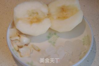 红酒百合醉丰梨的做法步骤：2