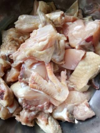 辣子鸡块的做法步骤：1