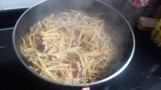 土豆丝炒肉的做法步骤：4