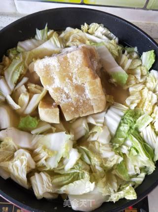 清炖白菜粉条冻豆腐的做法步骤：4