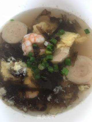 紫菜大虾丸子汤的做法步骤：6