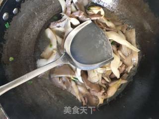 平菇炒肉的做法步骤：8