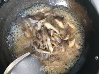 平菇炒肉的做法步骤：11