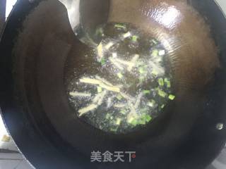菠菜炖粉条的做法步骤：2
