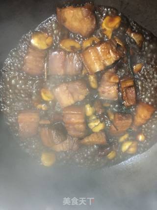 板栗红烧肉的做法步骤：15