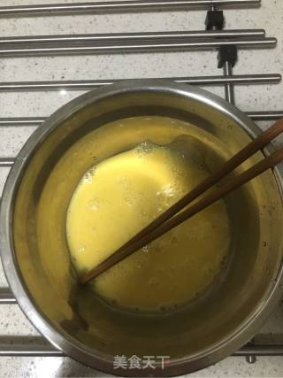 鸡蛋炒河粉的做法步骤：2