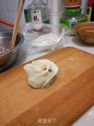 玫瑰花煎饺的做法步骤：7