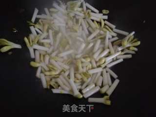 素肉炒花生苗的做法步骤：5
