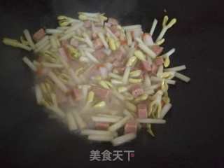 素肉炒花生苗的做法步骤：8
