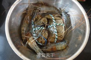 菌菇海鲜火锅的做法步骤：2