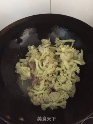 花菜炒肉片的做法步骤：8
