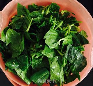 菠菜豆腐汤的做法步骤：1