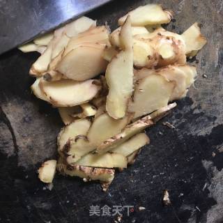 客家香料焖狗肉的做法步骤：2