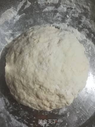 葱花香肠卷的做法步骤：3