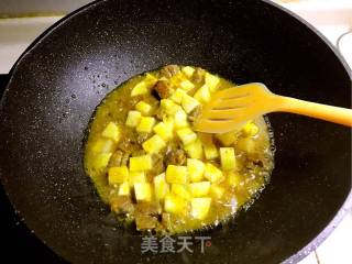咖喱萝卜牛肉的做法步骤：3