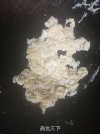 红肠蛋炒饭的做法步骤：3