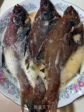 炸偏口鱼的做法步骤：3