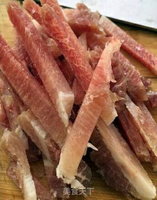 蒜苔炒肉的做法步骤：2