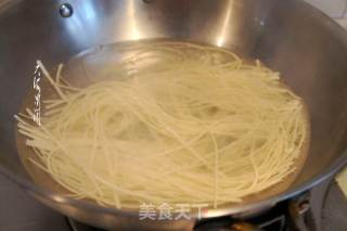 家常酸辣面的做法步骤：5