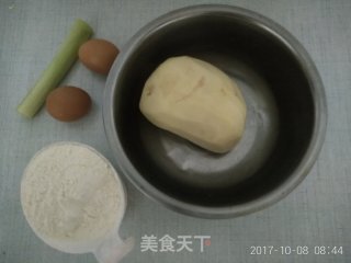 土豆饼的做法步骤：1