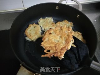 土豆饼的做法步骤：8