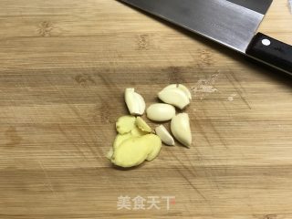 干锅牛蛙的做法步骤：5