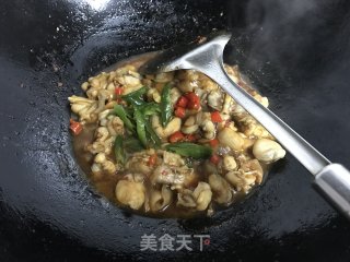 干锅牛蛙的做法步骤：12