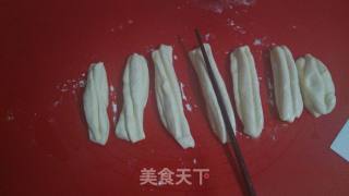 自制油条的做法步骤：7