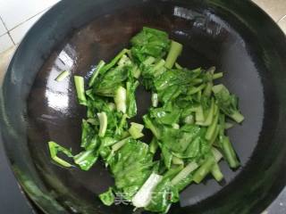 青菜炒油条的做法步骤：4