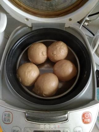 香菇雪菜豆干荞麦包的做法步骤：2