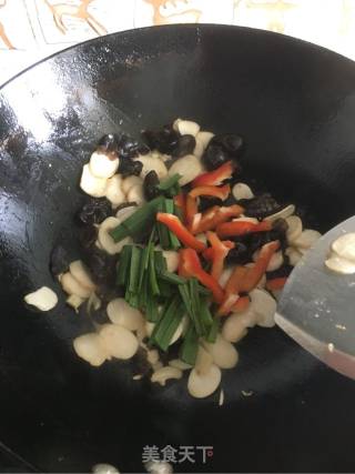 杏鲍菇炒肉的做法步骤：4