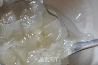 银耳冰糖梨糖水的做法步骤：9