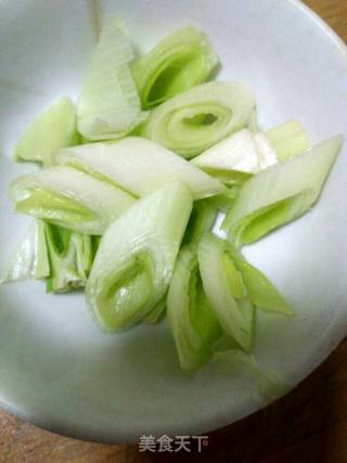 炝炒花菜的做法步骤：1